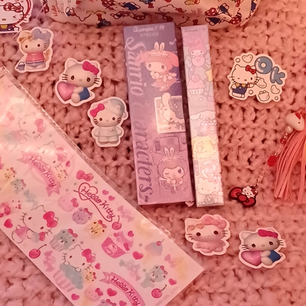 Hello Kitty's Mini Backpack & More - Picture 7 of 16